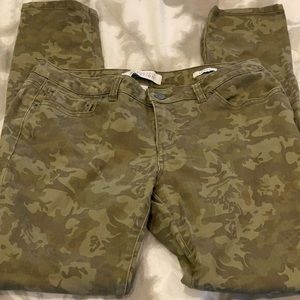 Kenneth‎ Cole Reaction 28 Camouflage Skinny Jeans